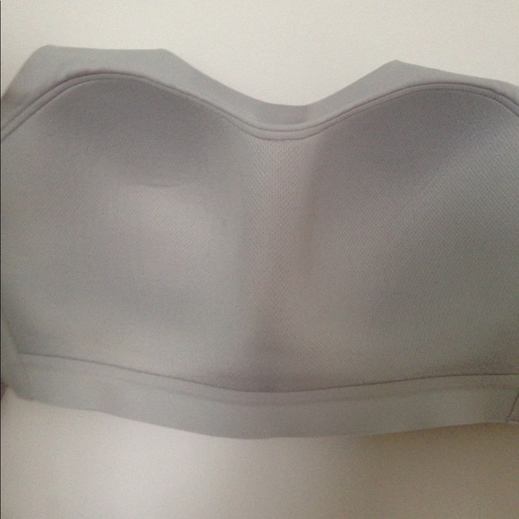 Victoria Secret Sport 32 DDD - Picture 6 of 8